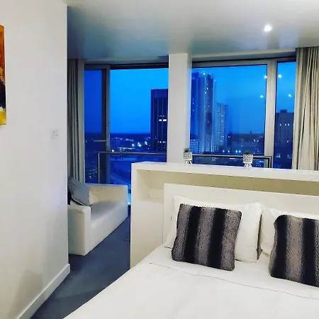 Cityscape Apartment In Birmingham With Self Checkin Extérieur photo
