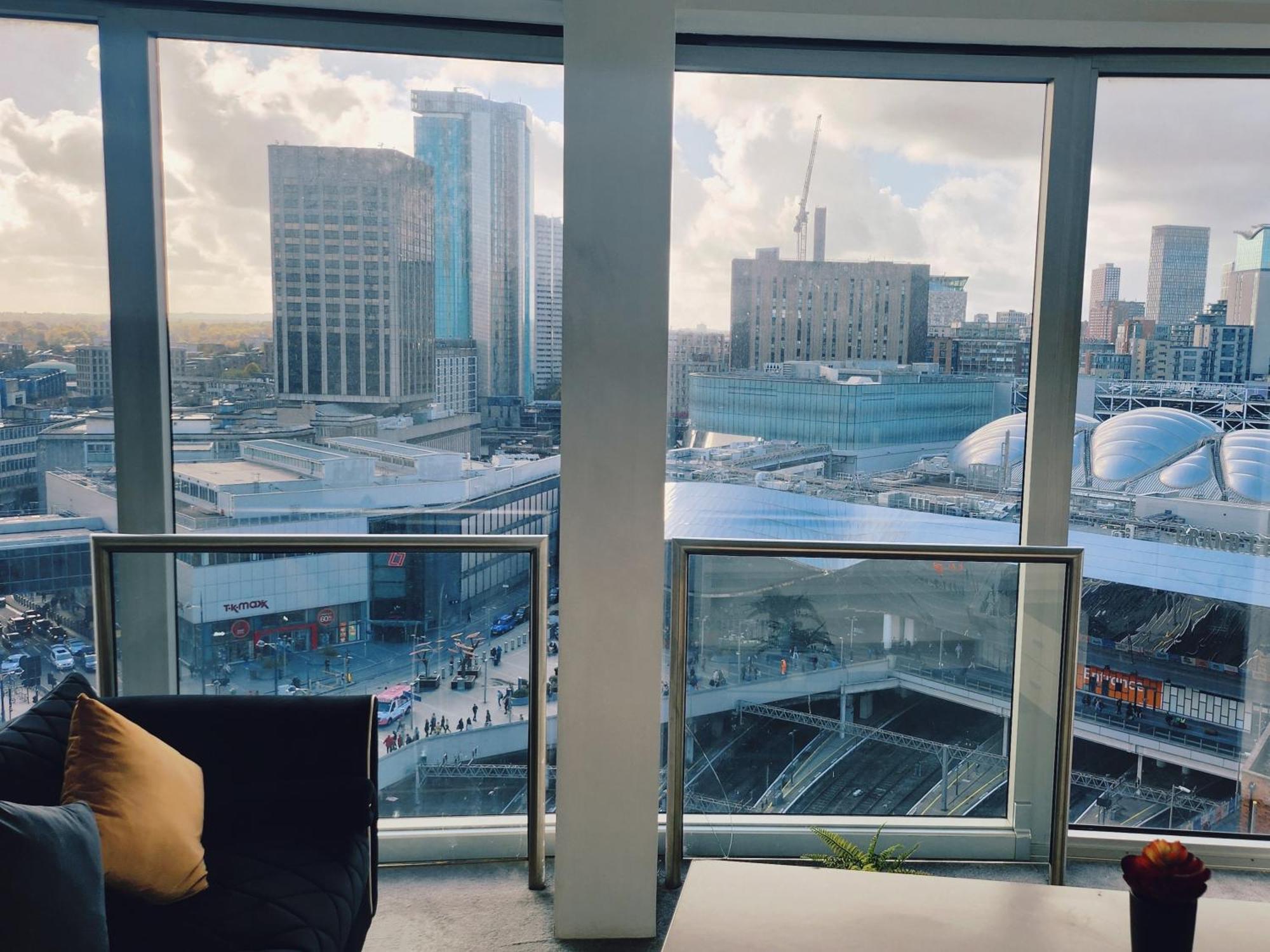 Apart-hotel Cityscape In With Self Checkin